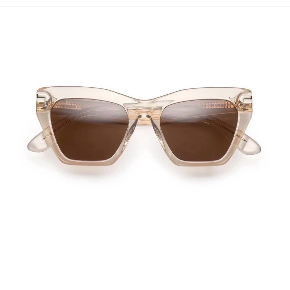 Elegant Tan Sunglasses